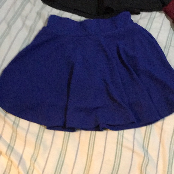 Miniskirt - Picture 2 of 4